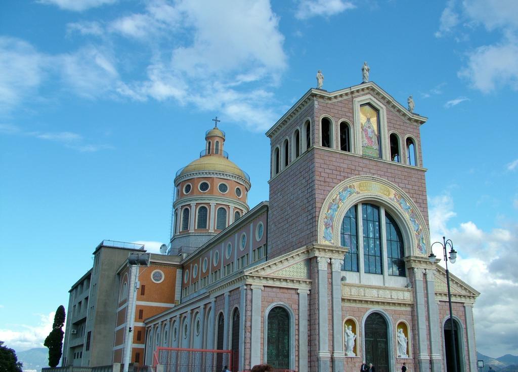 B&B Il Giardino Di Zefiro Gioiosa Marea Exterior foto